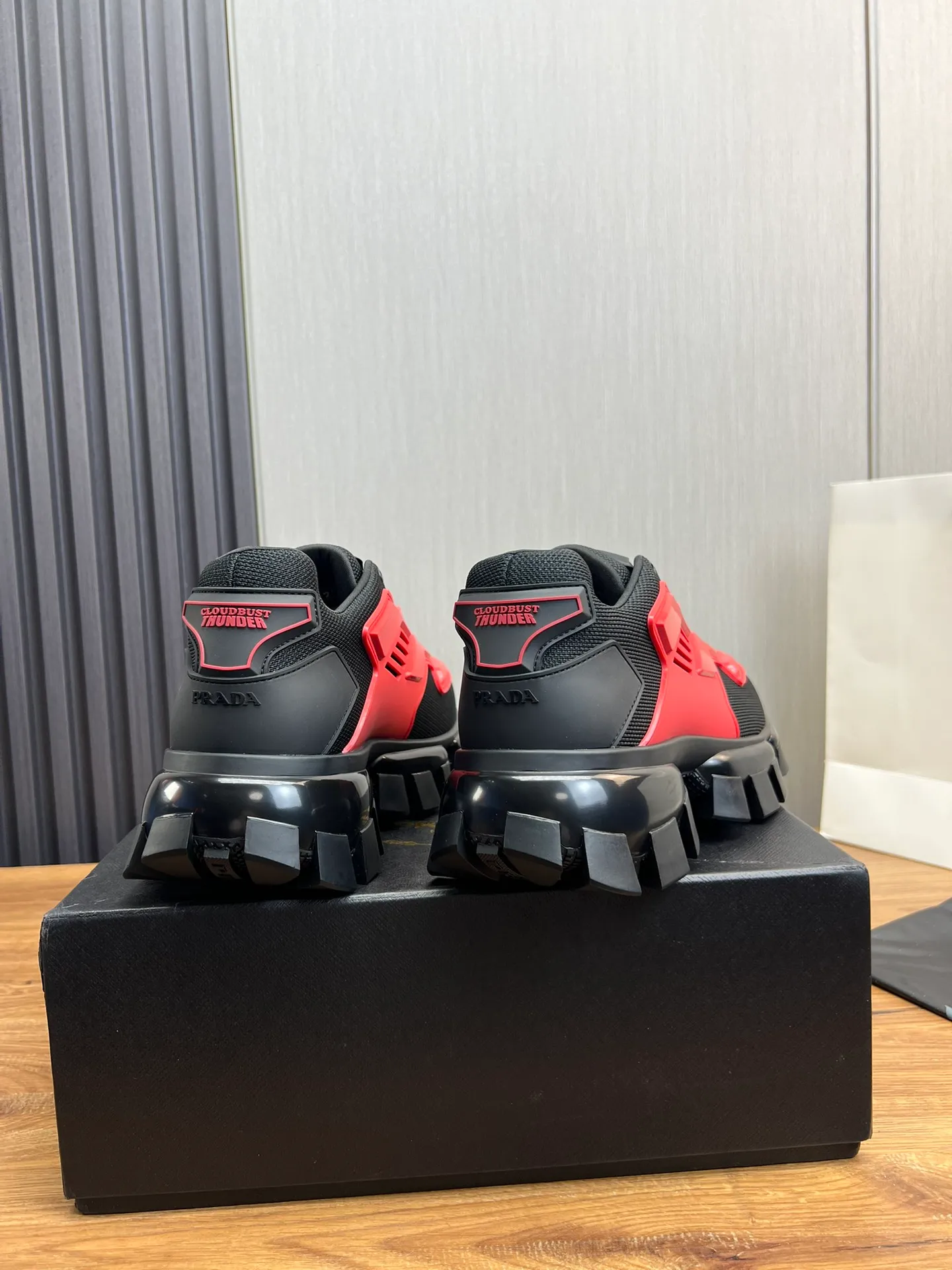 Men's shoes 💰620💰 [PRADA] Popular thick-soled shoes for couples 👩‍❤️‍👨 Available all year round ✔️Official website synchronization Original fly-knit film fabric + cowhide lining, 1⃣️ to 1⃣️ replica, original sole, 36-45 (45 made to order, non-refundable)